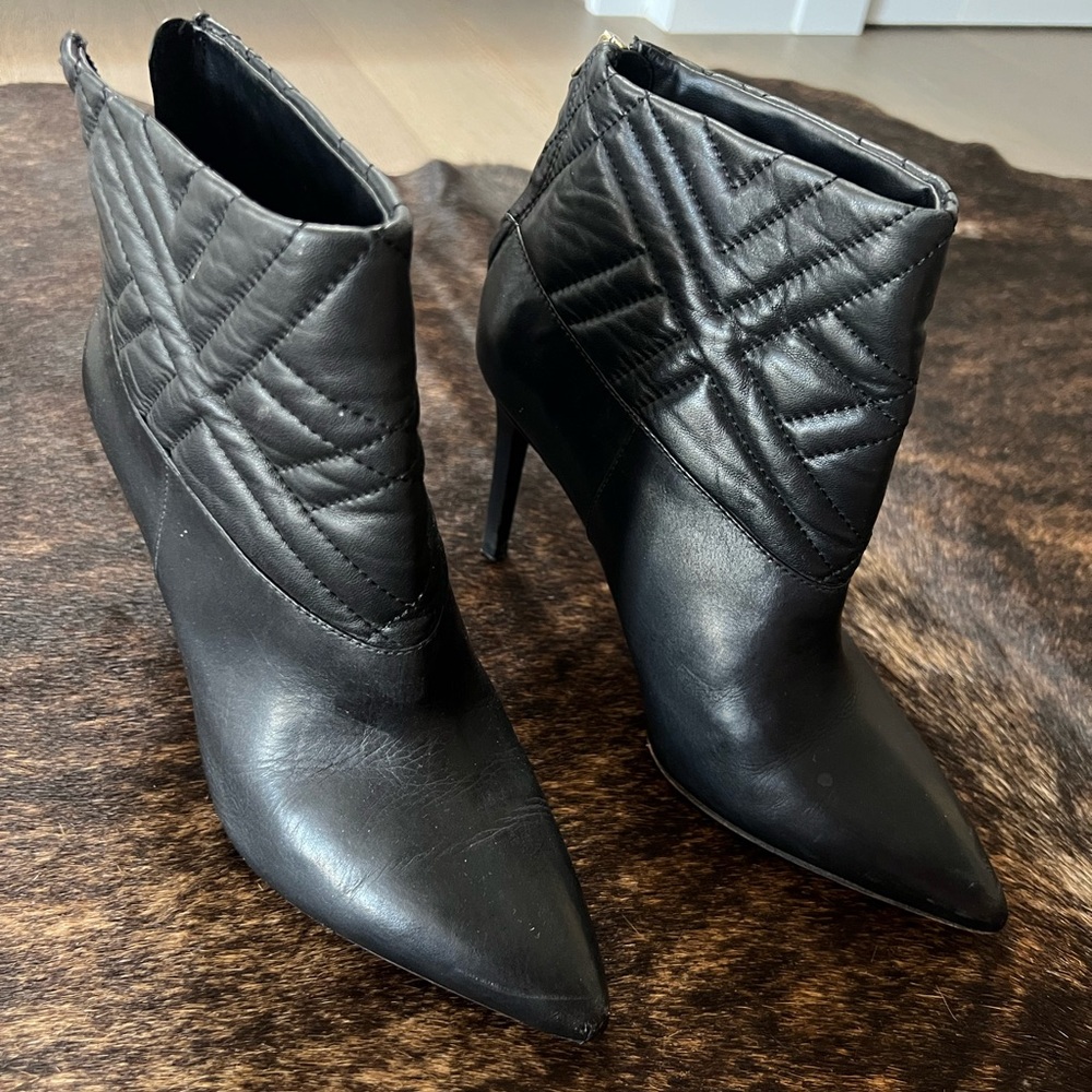 Charles David Ankle Leather Boots